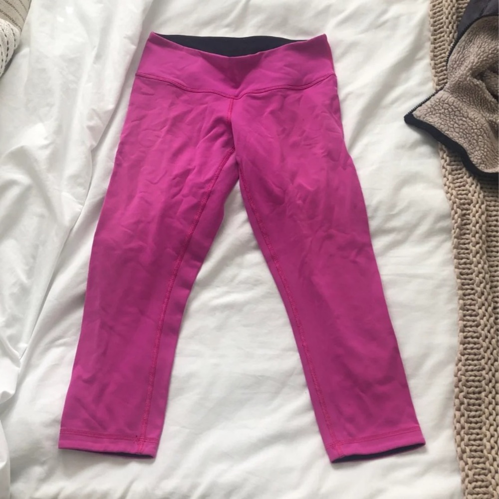 Lululemon pink reversible leggings